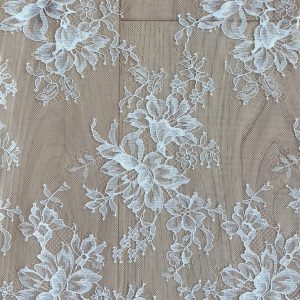 Chantilly Lace D2398 - Light Ivory
